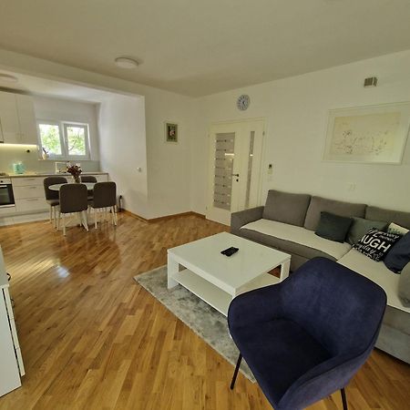 Villa Tamara With Garden And River View - Free Private Parking - Garage Mostar Kültér fotó