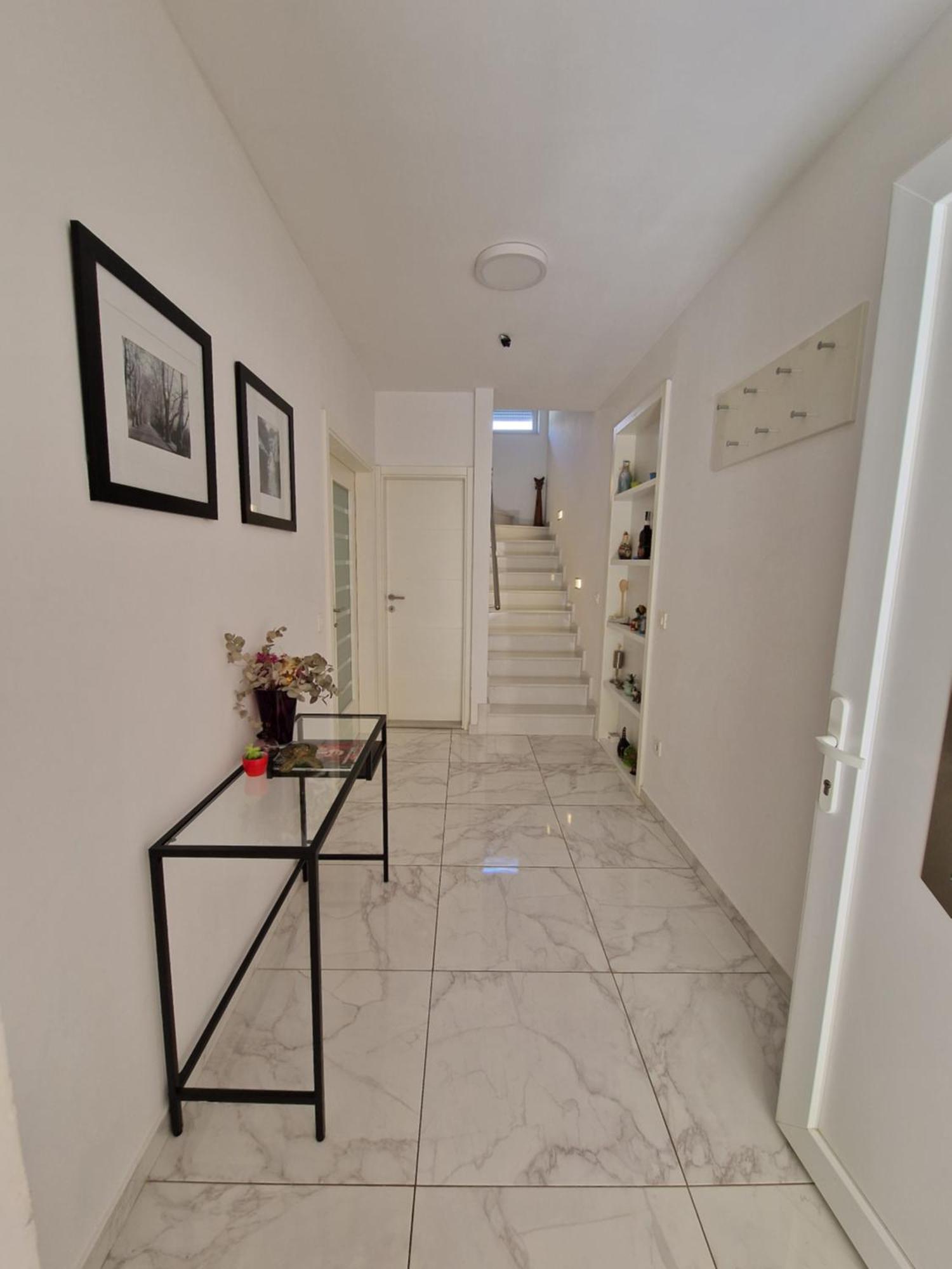 Villa Tamara With Garden And River View - Free Private Parking - Garage Mostar Kültér fotó