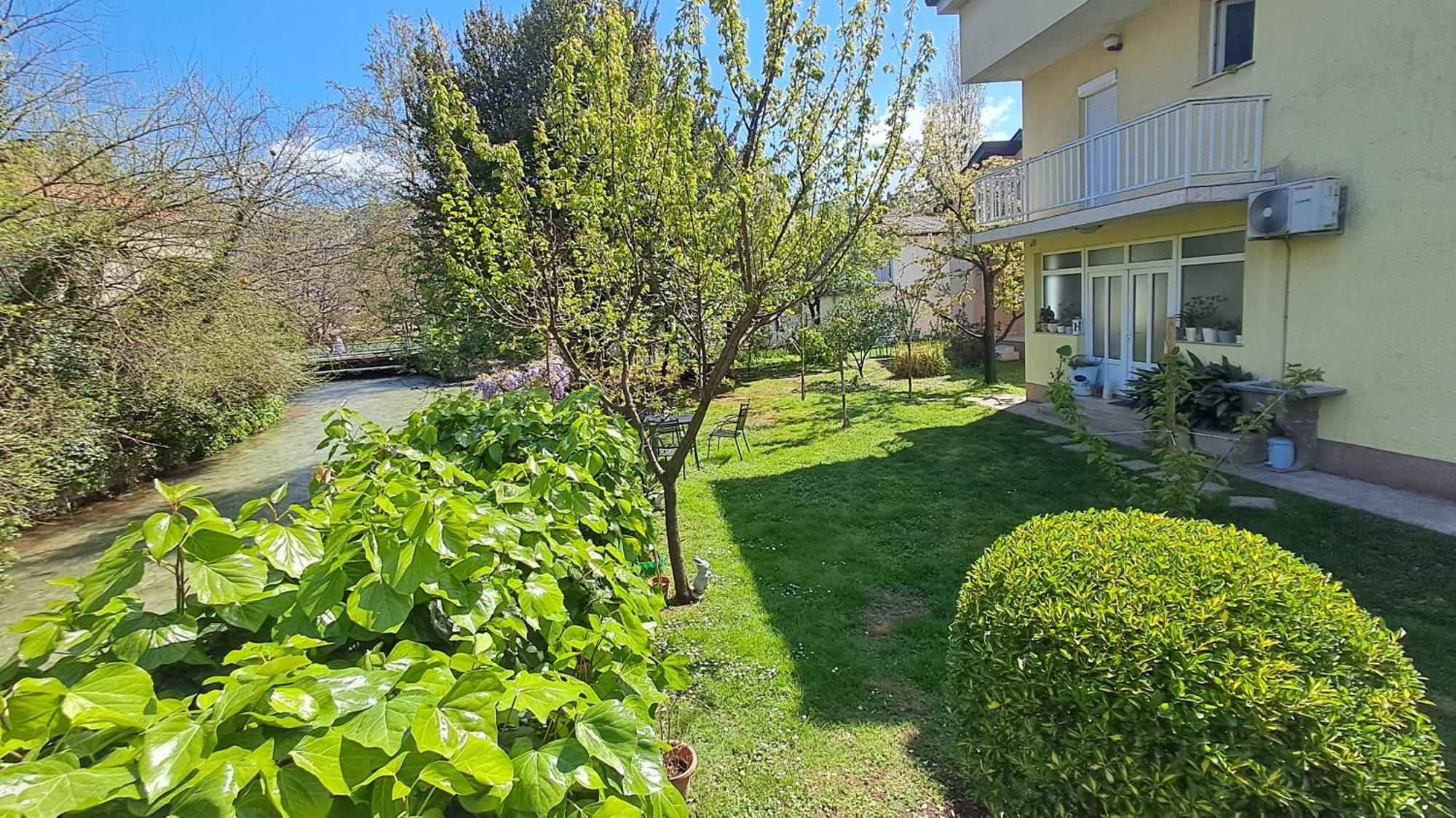 Villa Tamara With Garden And River View - Free Private Parking - Garage Mostar Kültér fotó